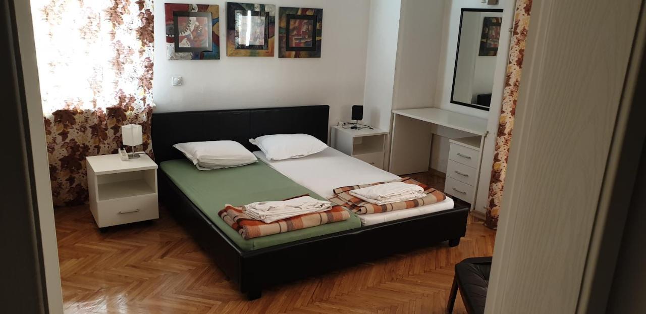 Risto Apartment Скопие Екстериор снимка